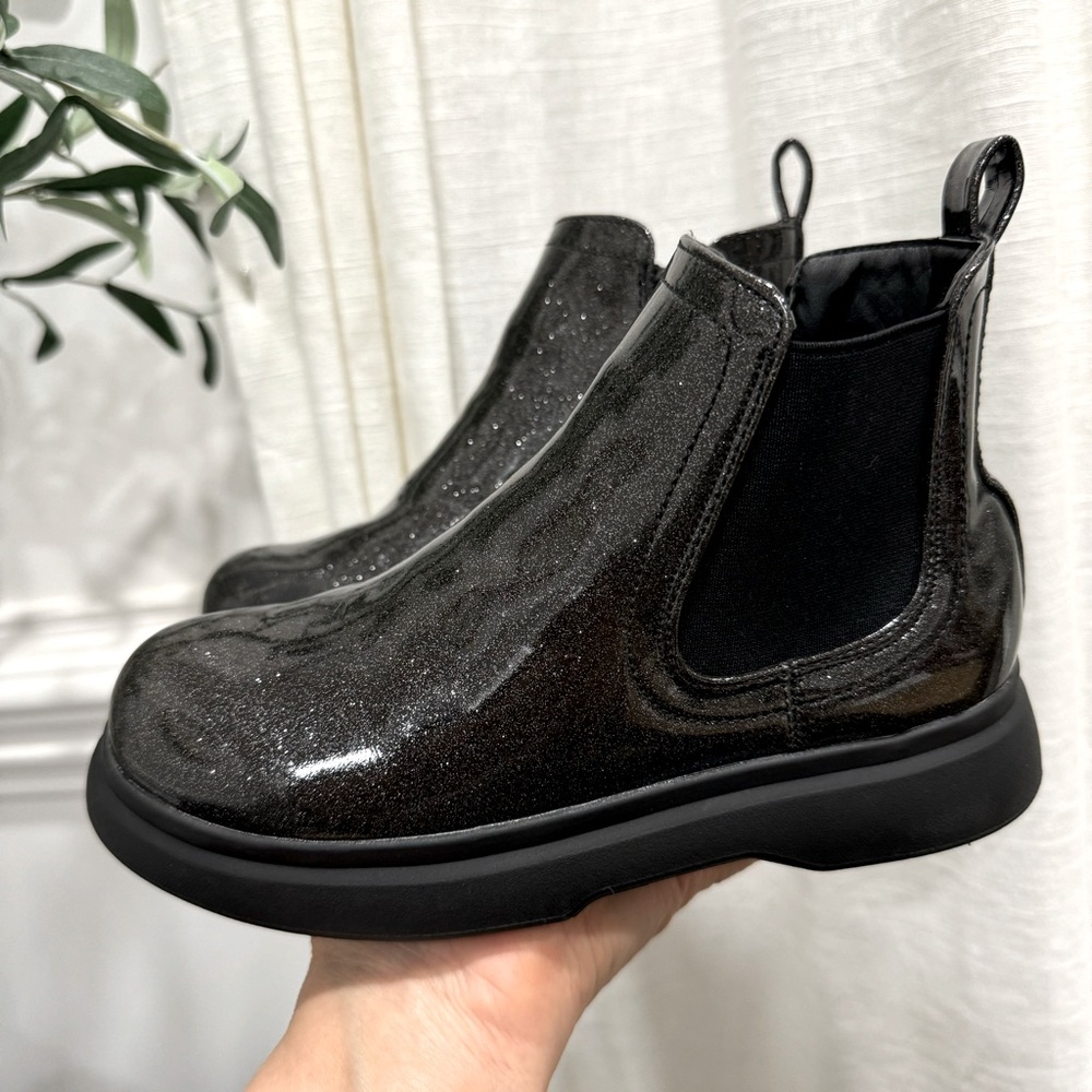 DV Dolce Vita ~ girl's Cole Ankle Boot Size 1